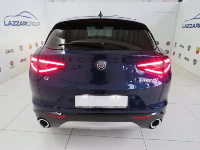 Alfa Romeo Stelvio usata a Lodi (8)