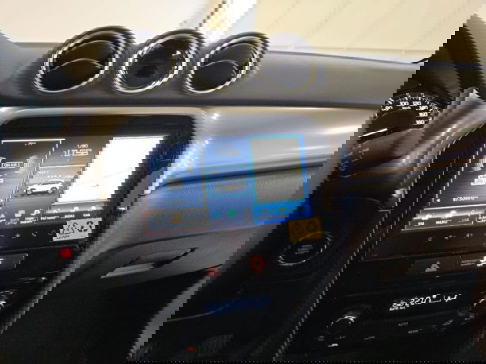 Suzuki Vitara nuova a Reggio Emilia (11)