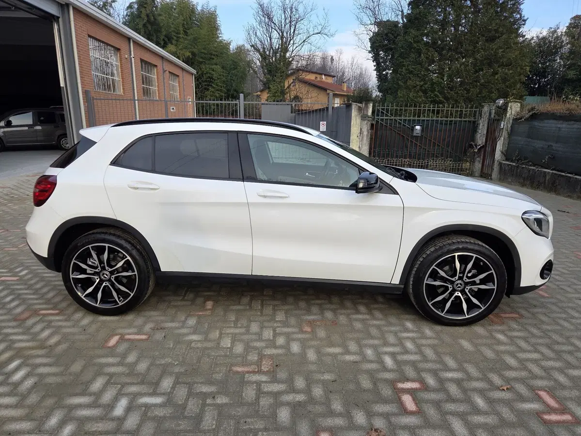 Mercedes-Benz GLA SUV usata a Torino (13)