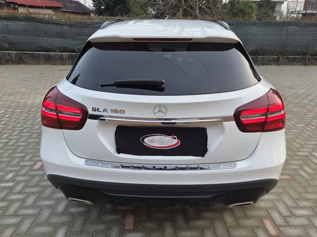 Mercedes-Benz GLA SUV usata a Torino (6)