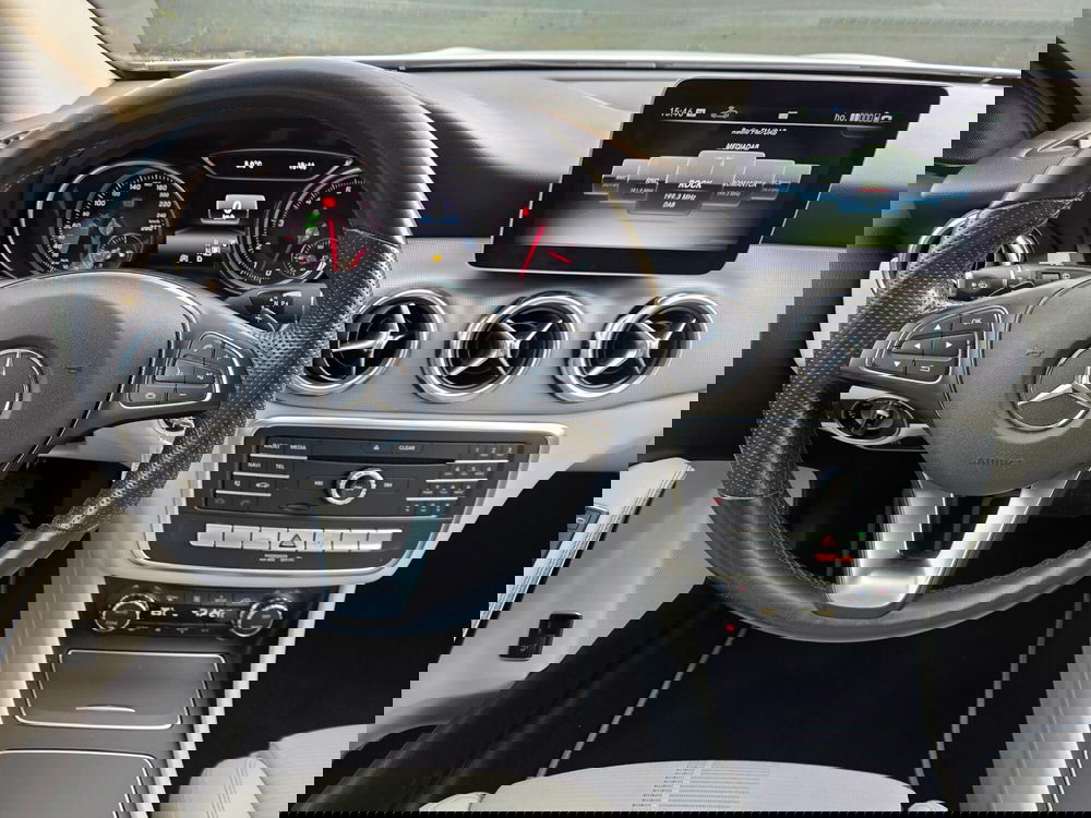 Mercedes-Benz GLA SUV usata a Torino (8)