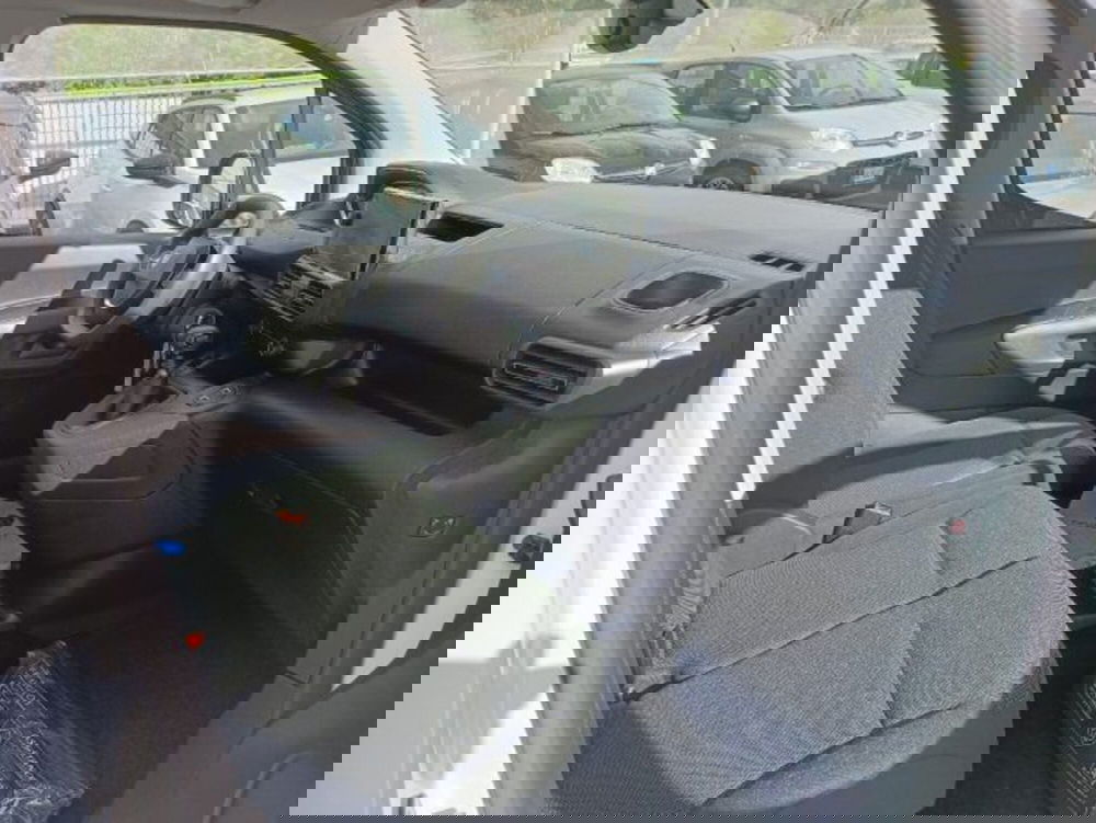 Peugeot Partner Furgone nuova a Brescia (15)