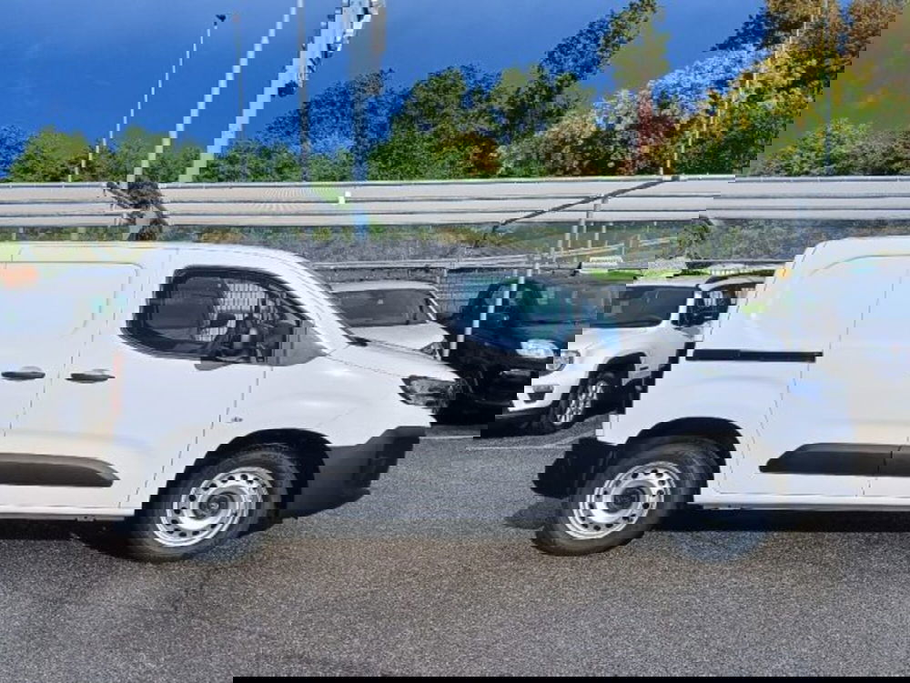 Peugeot Partner Furgone nuova a Brescia (4)