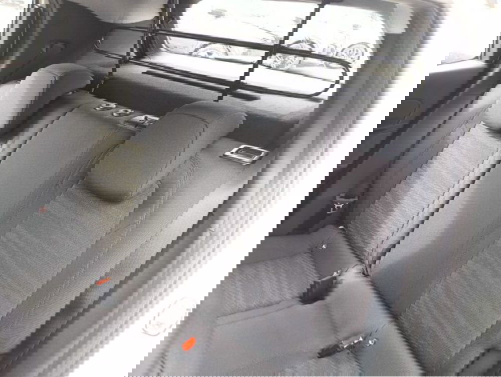 Jeep Avenger nuova a Brescia (9)