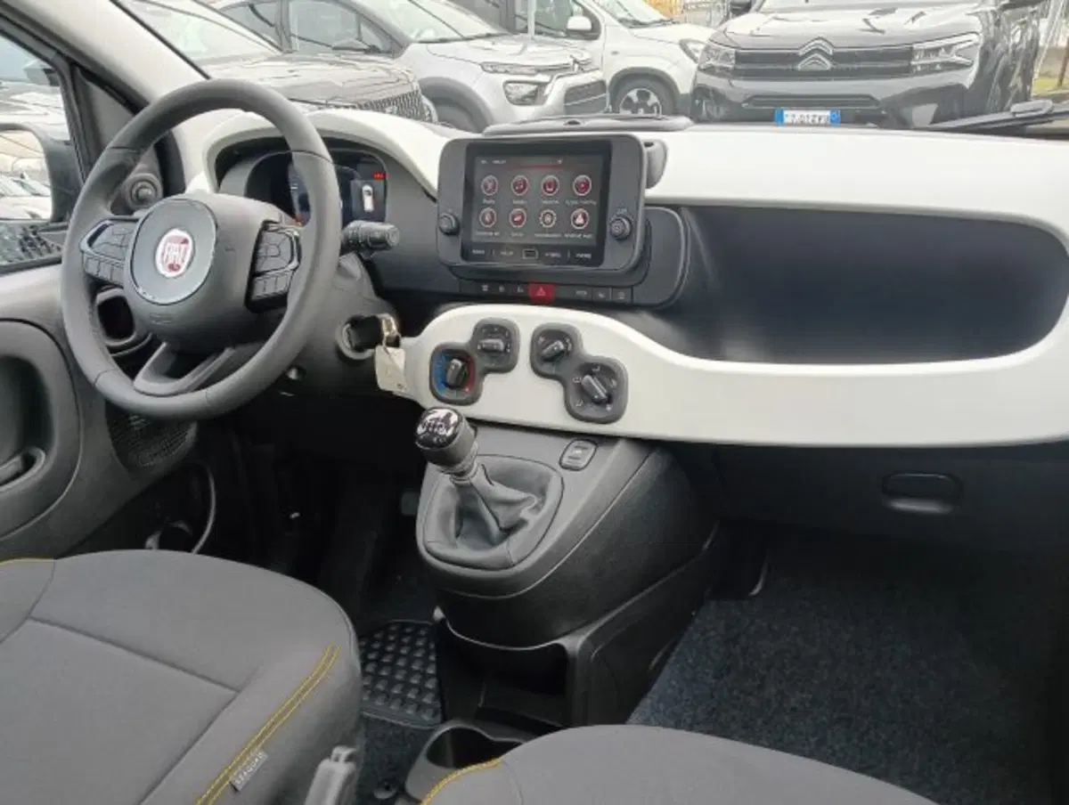 Fiat Panda Cross nuova a Brescia (16)