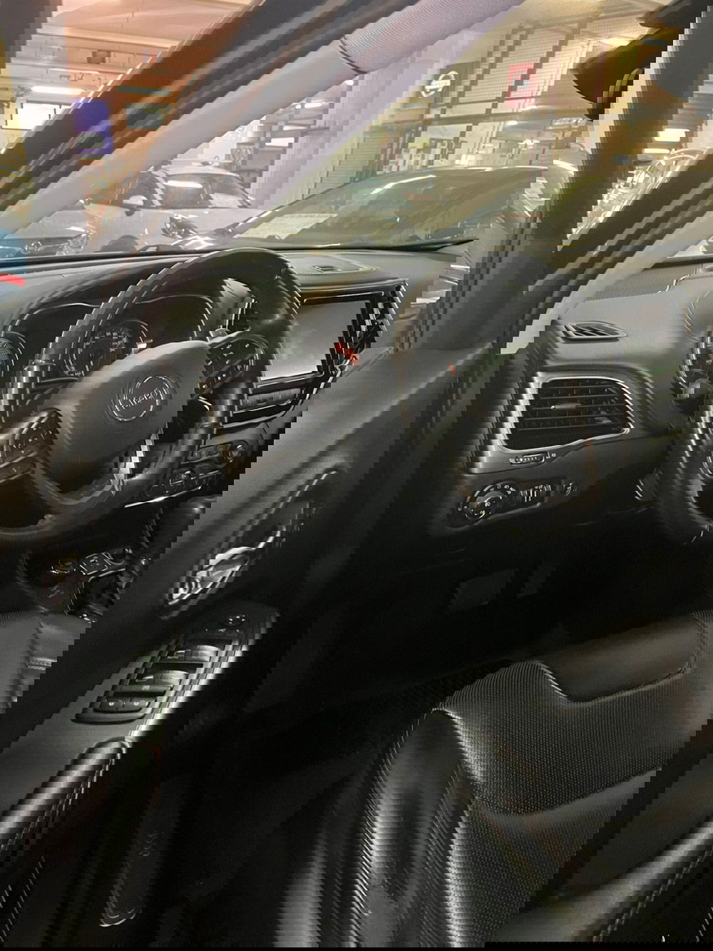 Jeep Cherokee usata a Cagliari (5)