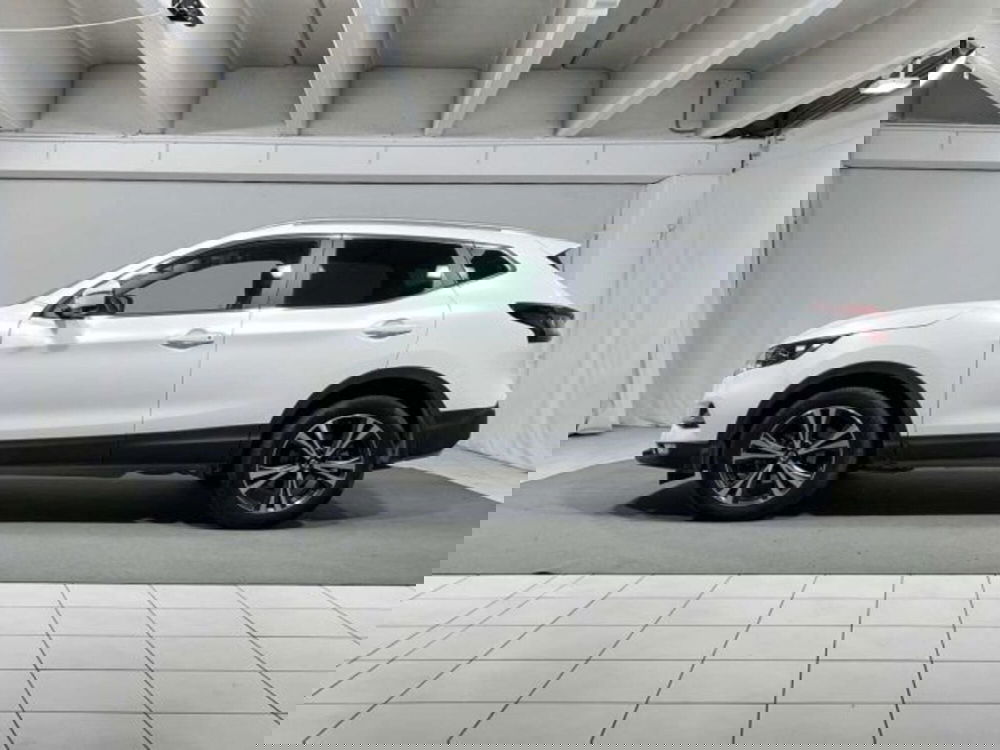 Nissan Qashqai usata a Sondrio (2)