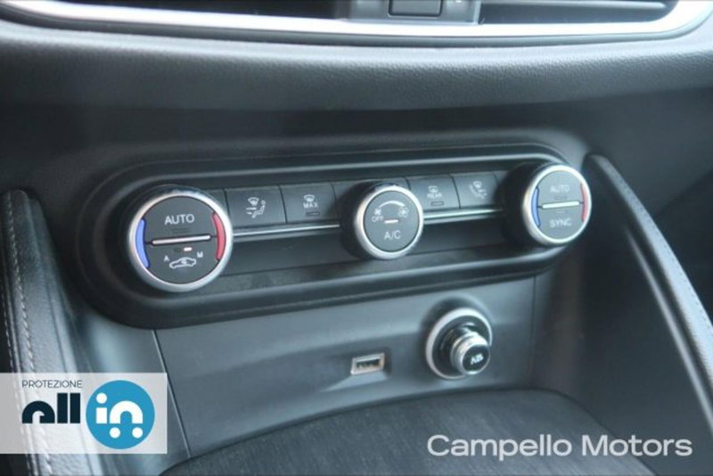 Alfa Romeo Stelvio usata a Venezia (11)