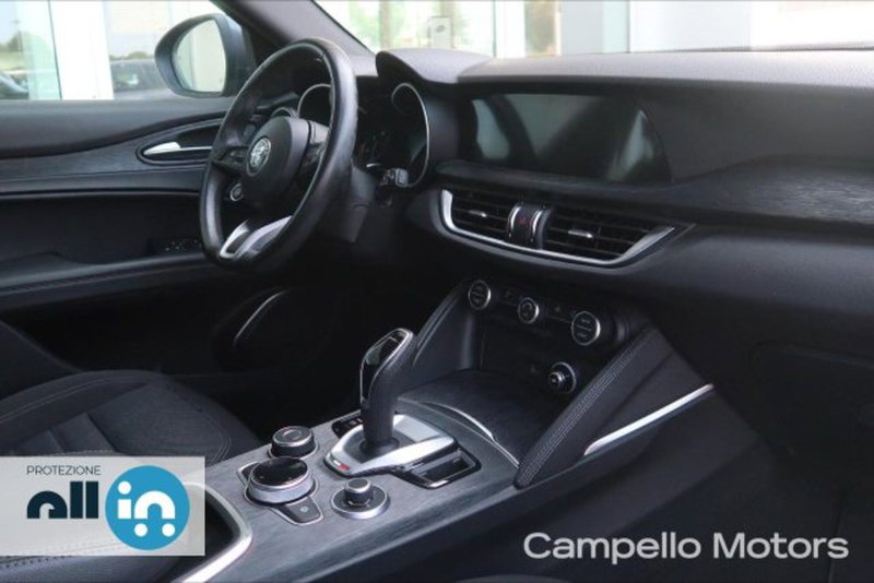 Alfa Romeo Stelvio usata a Venezia (13)
