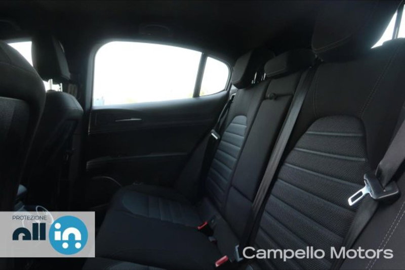 Alfa Romeo Stelvio usata a Venezia (6)