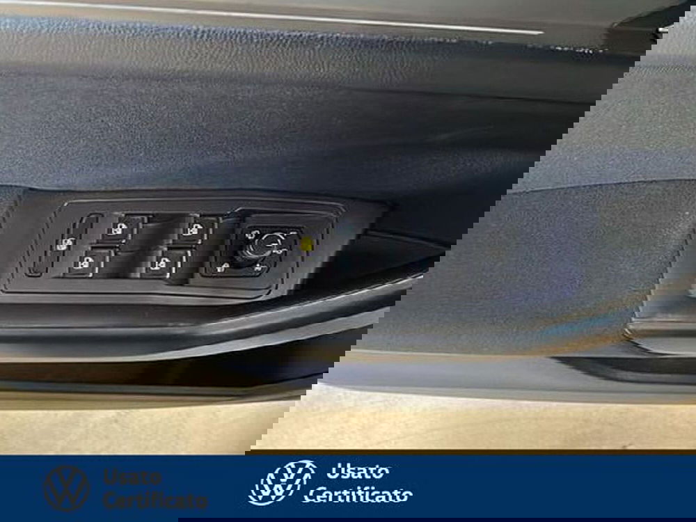 Volkswagen T-Roc usata a Vicenza (17)