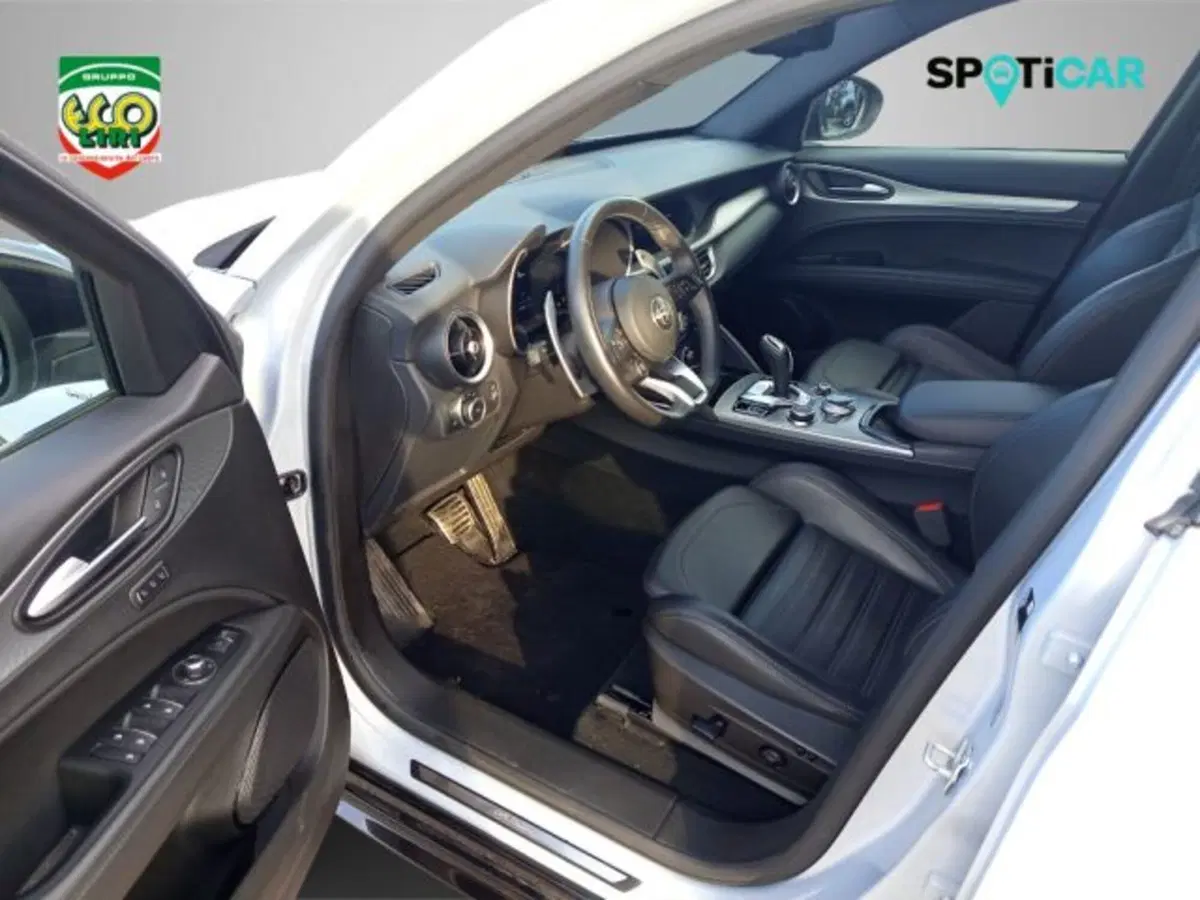 Alfa Romeo Stelvio usata a Frosinone (13)