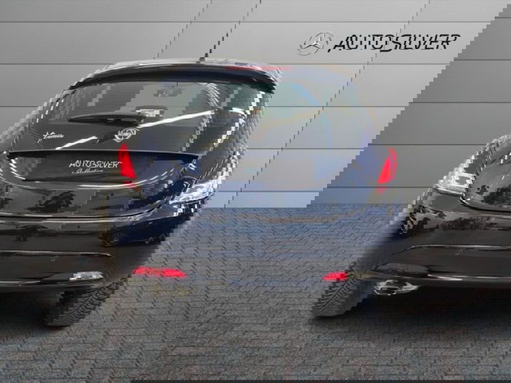 Lancia Ypsilon usata a Verona (4)