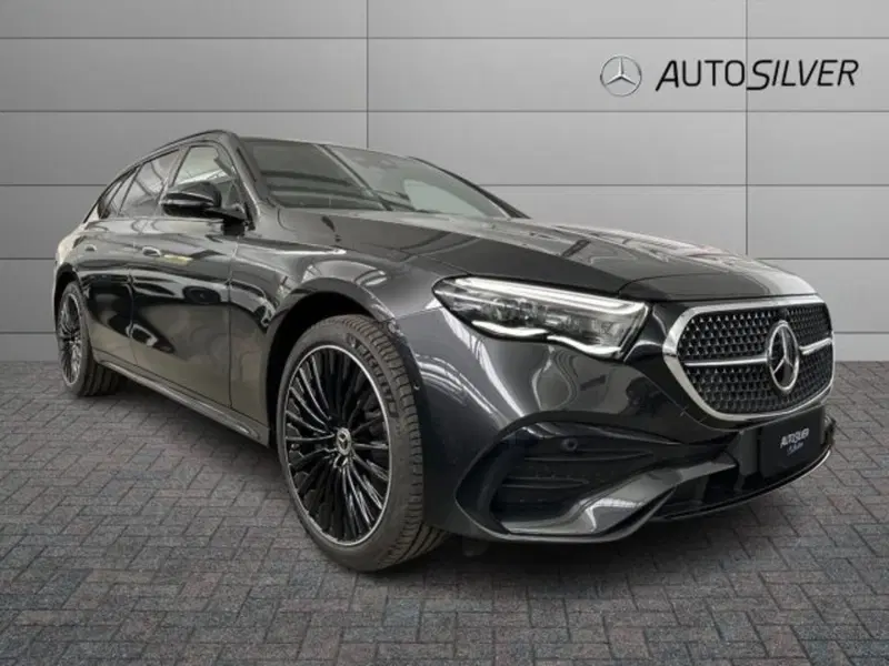 Mercedes-Benz Classe E Station Wagon nuova a Verona