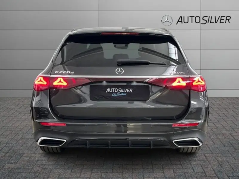 Mercedes-Benz Classe E Station Wagon nuova a Verona (4)