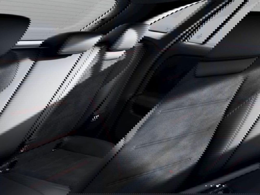 Mercedes-Benz GLA SUV nuova a Verona (7)