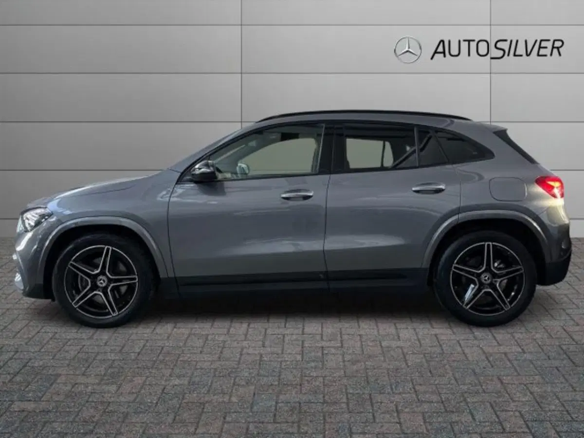 Mercedes-Benz GLA SUV nuova a Verona (6)