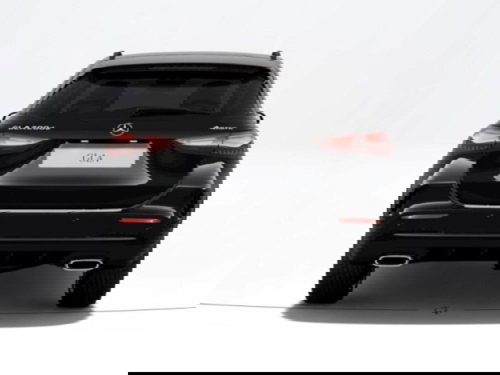 Mercedes-Benz GLA SUV nuova a Verona (4)