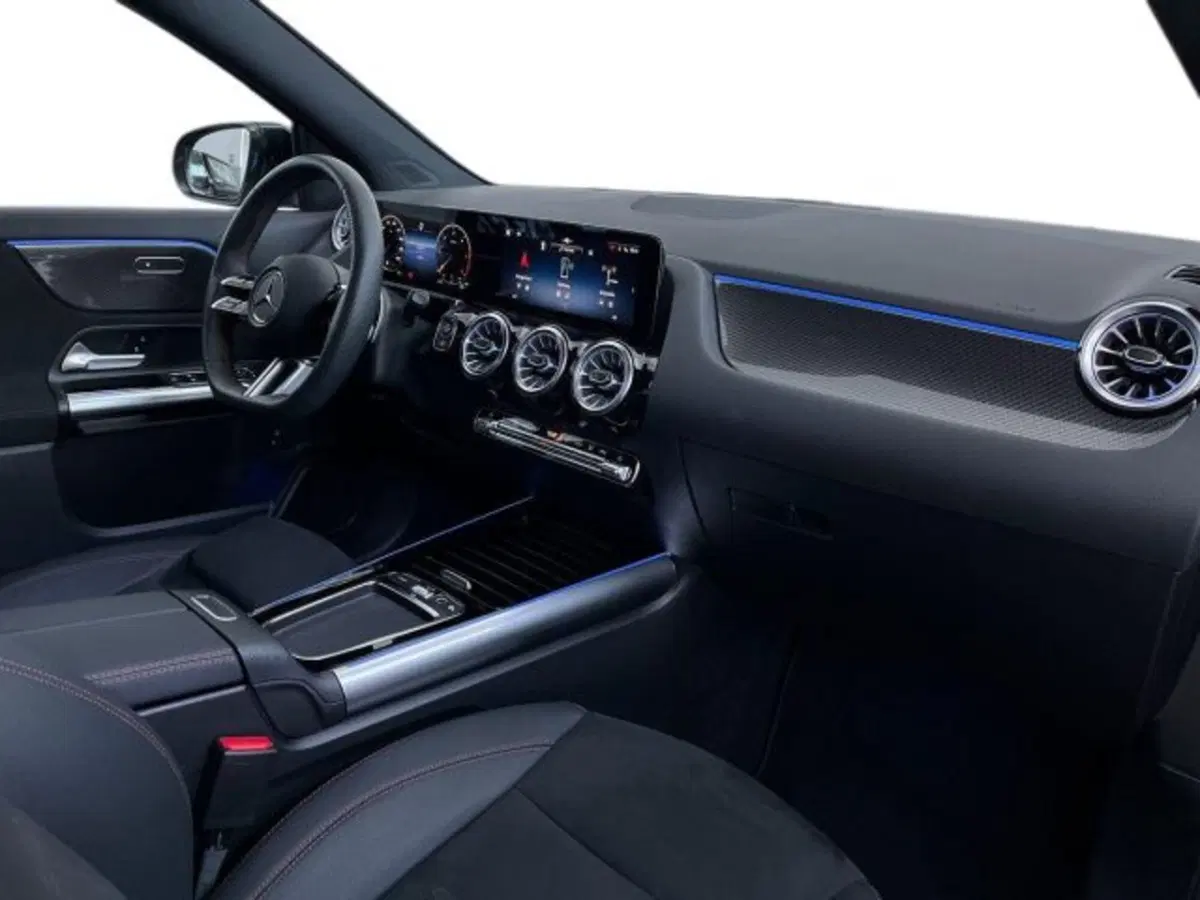 Mercedes-Benz GLA SUV nuova a Verona (12)