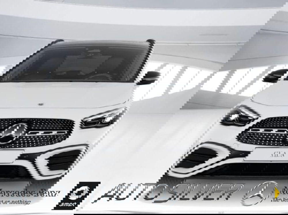 Mercedes-Benz GLA SUV nuova a Verona (3)