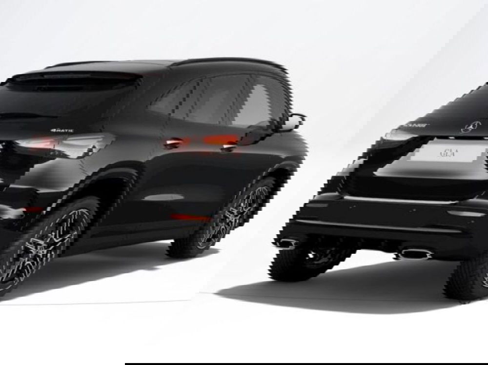 Mercedes-Benz GLA SUV nuova a Verona (2)