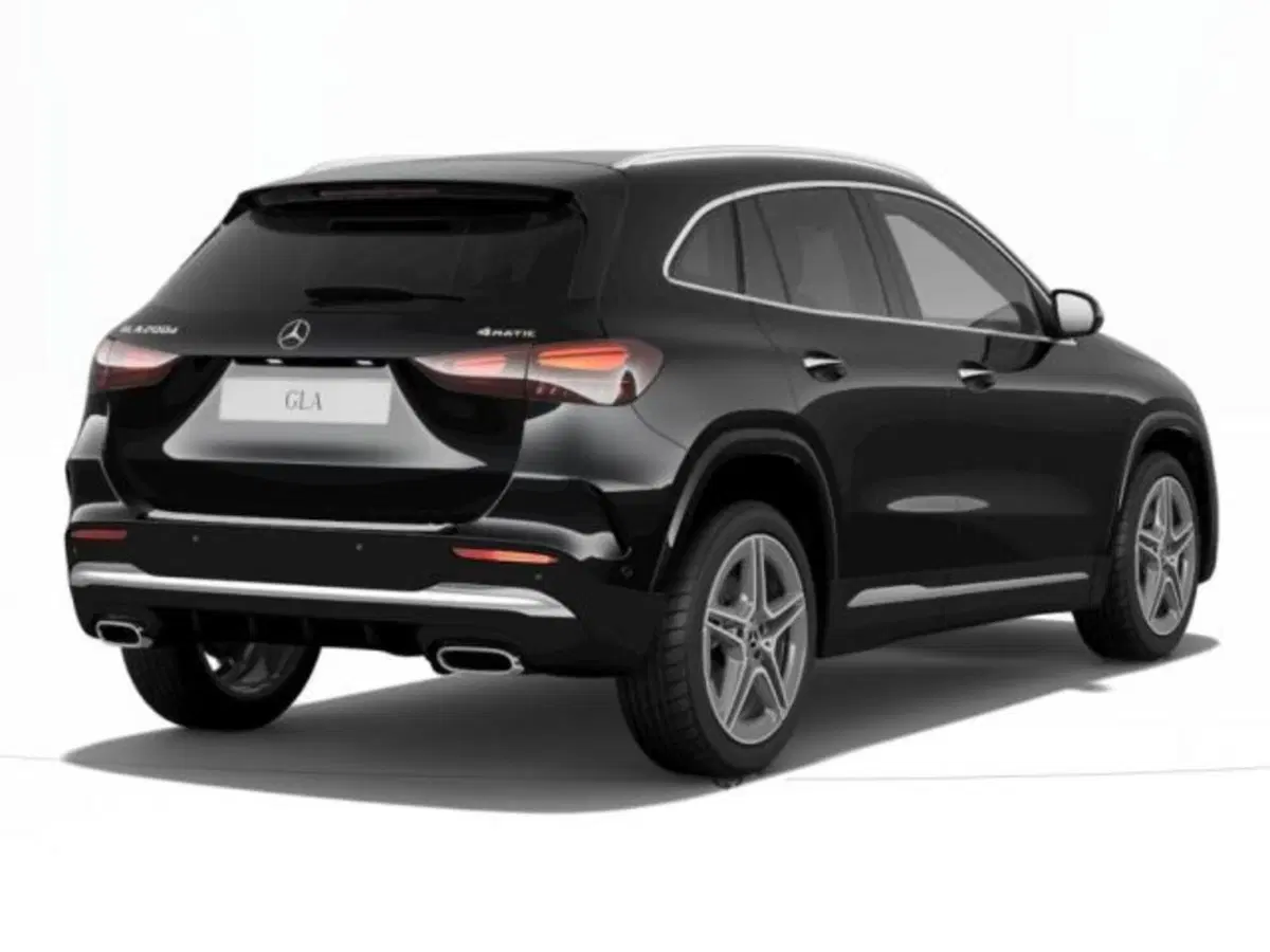 Mercedes-Benz GLA SUV nuova a Verona (2)