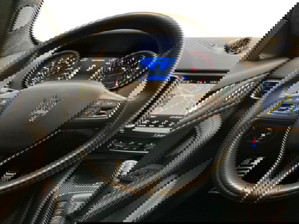 Maserati Levante usata a Verona (11)