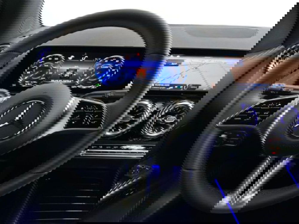 Mercedes-Benz EQA nuova a Verona (11)