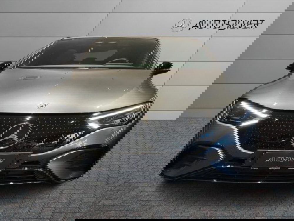 Mercedes-Benz EQE nuova a Verona (3)