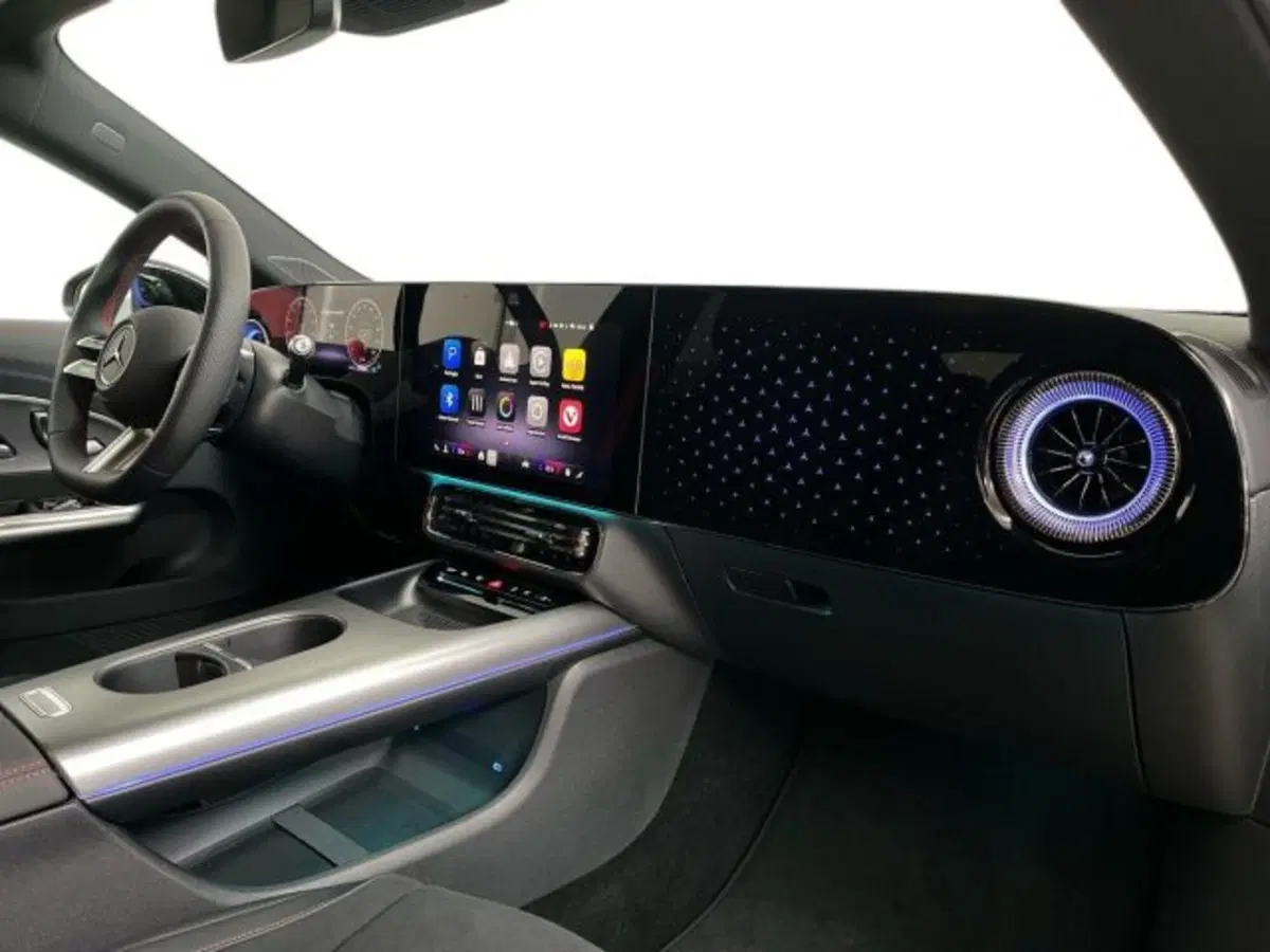 Mercedes-Benz CLA Shooting Brake nuova a Verona (16)