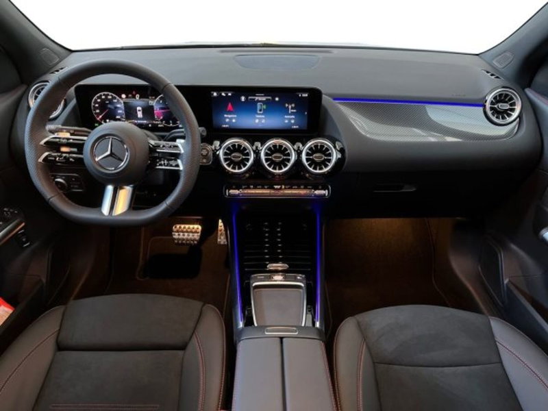 Mercedes-Benz GLA SUV nuova a Verona (3)