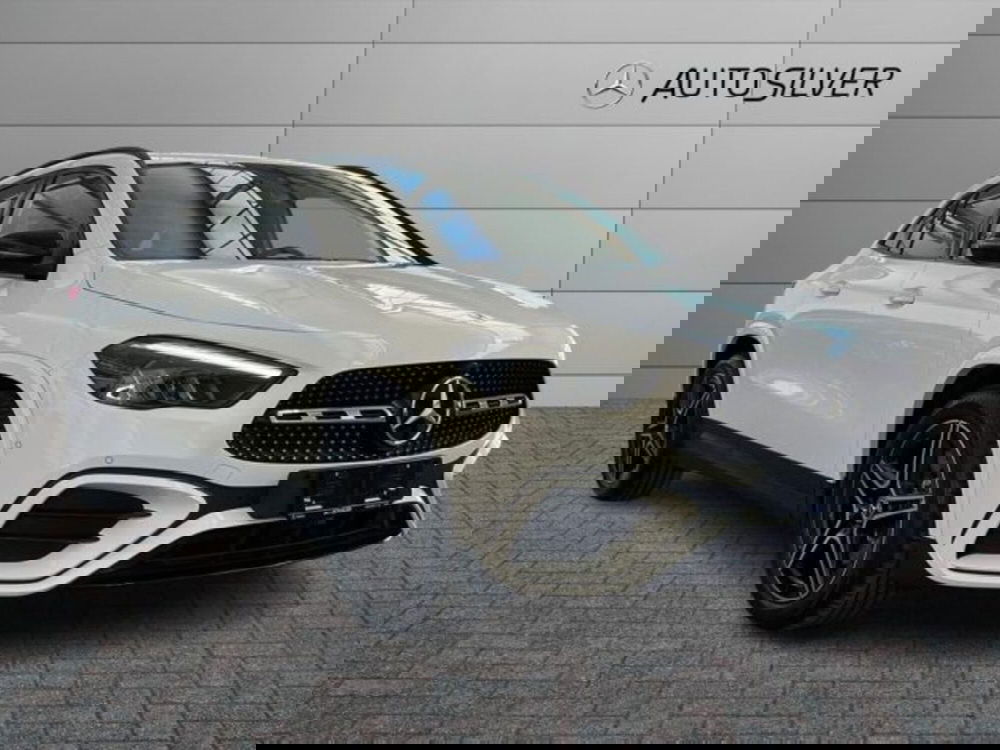 Mercedes-Benz GLA SUV nuova a Verona