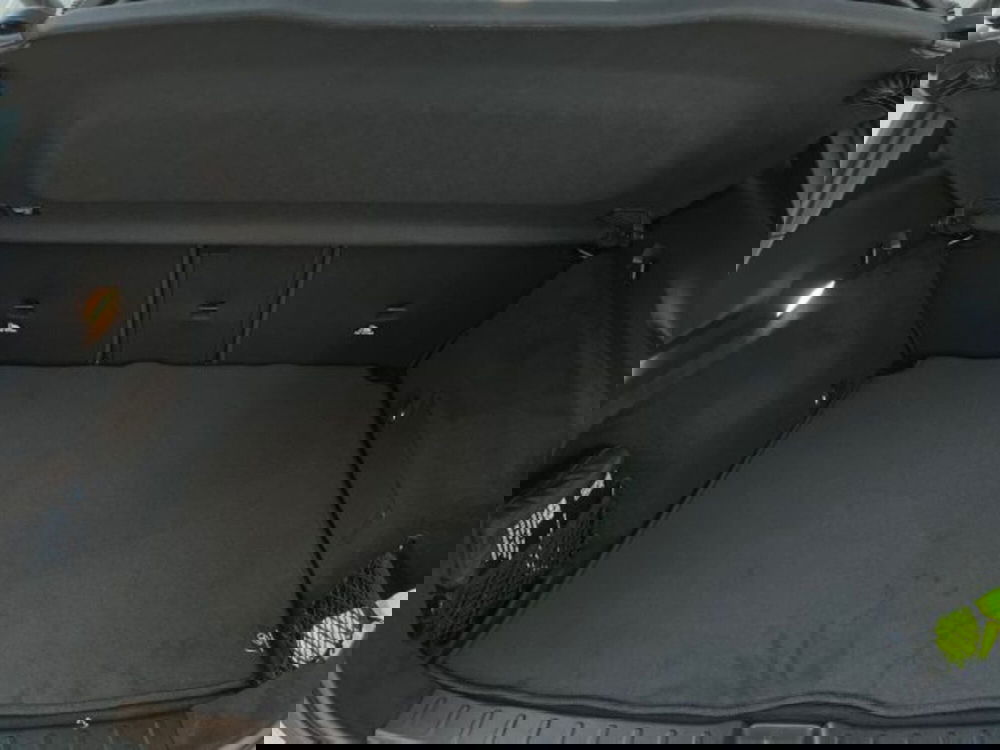 Mercedes-Benz GLA SUV nuova a Verona (11)