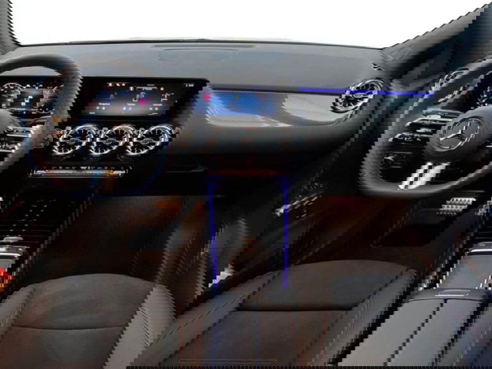 Mercedes-Benz GLA SUV nuova a Verona (8)