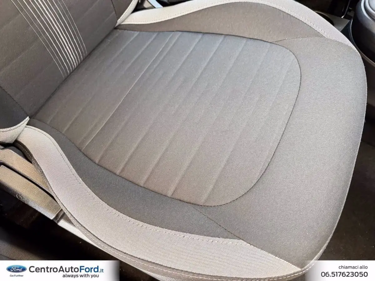 Hyundai i10 usata a Roma (8)