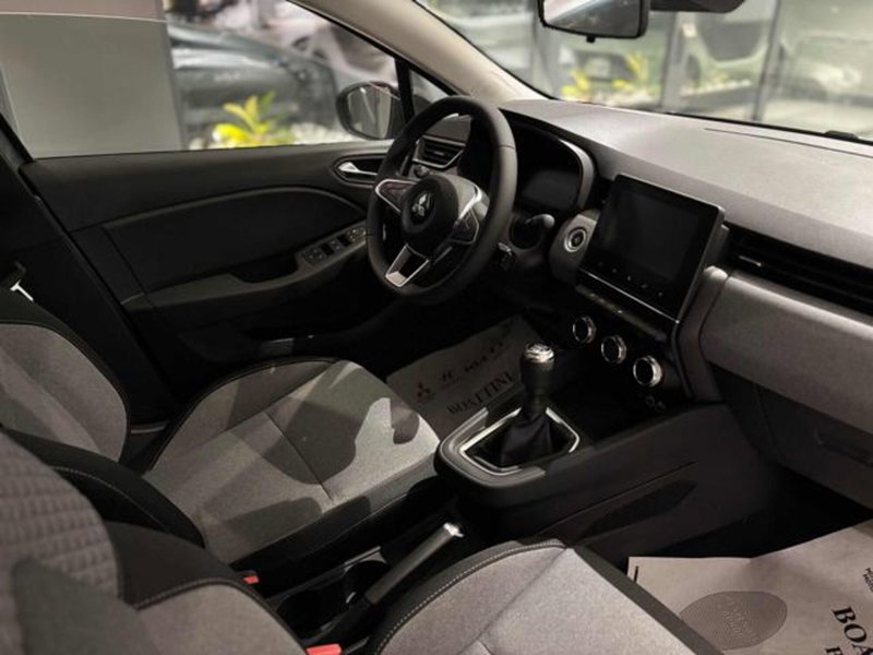 Mitsubishi Colt nuova a Pesaro-Urbino (2)