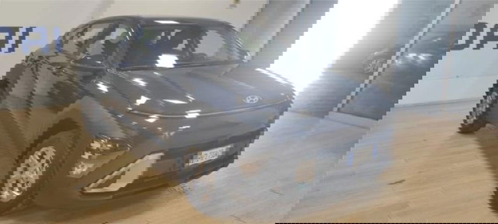 Hyundai Kona nuova a Bari (3)