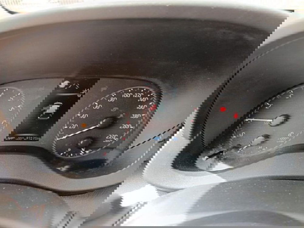 Toyota Yaris usata a Bari (16)