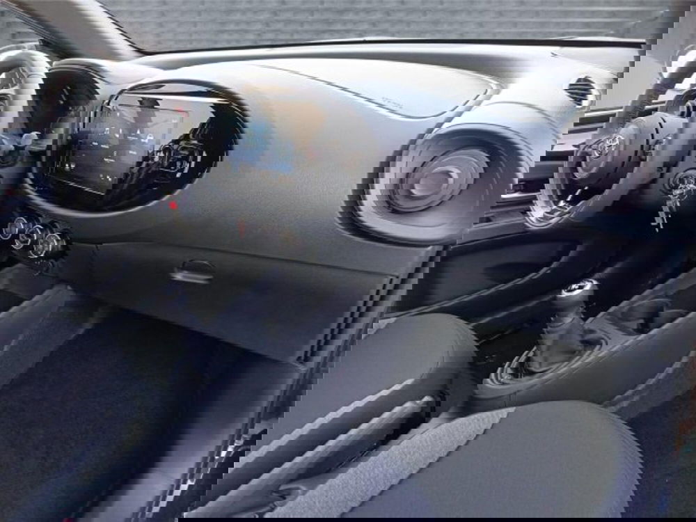 Toyota Aygo X nuova a Bari (12)