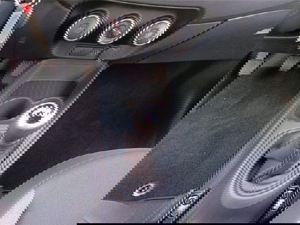 Toyota Aygo X nuova a Bari (19)