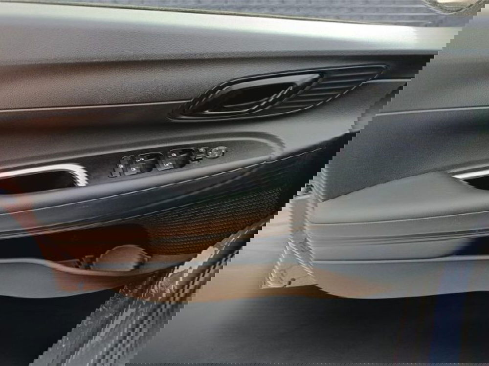 Hyundai Bayon usata a Bari (9)