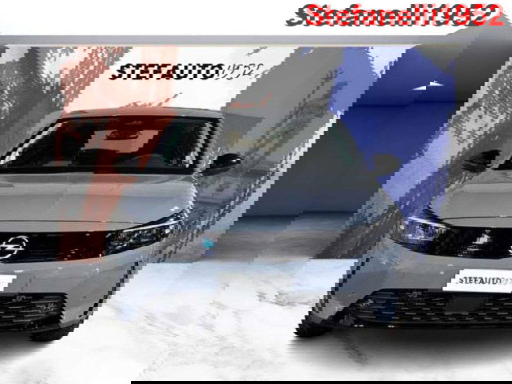 Opel Corsa nuova a Bologna (16)