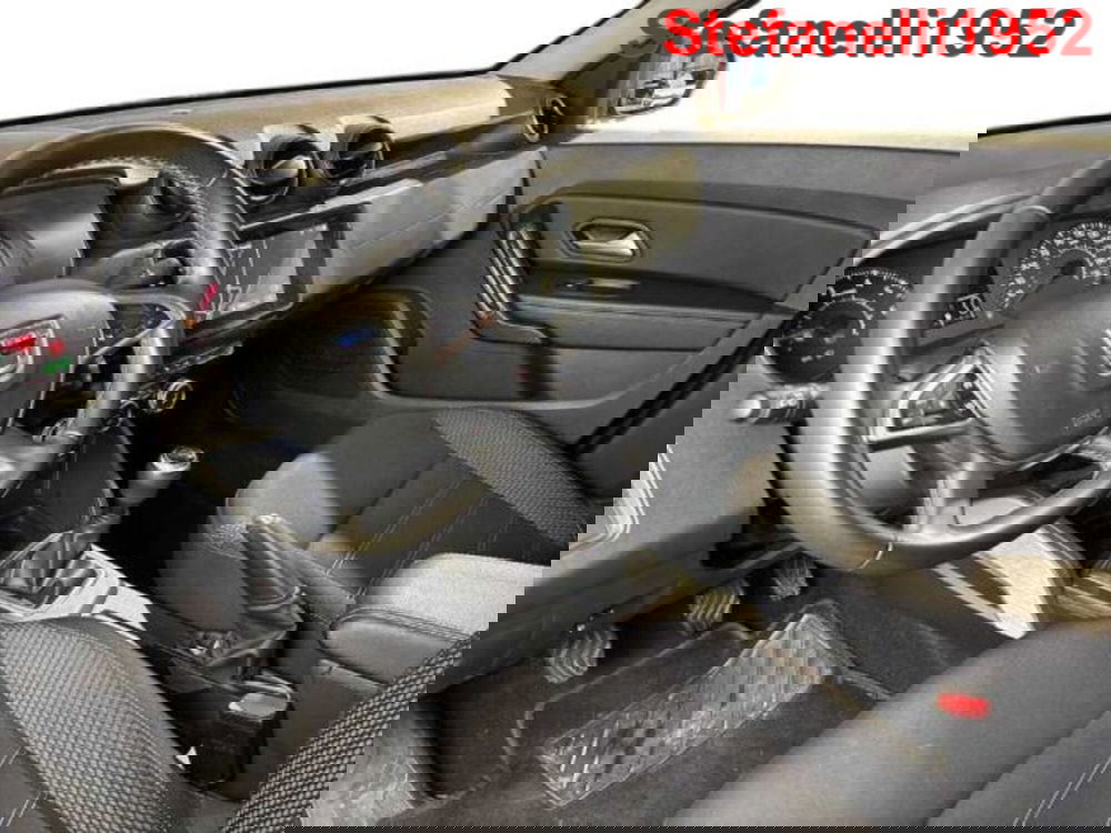 Dacia Duster usata a Bologna (11)