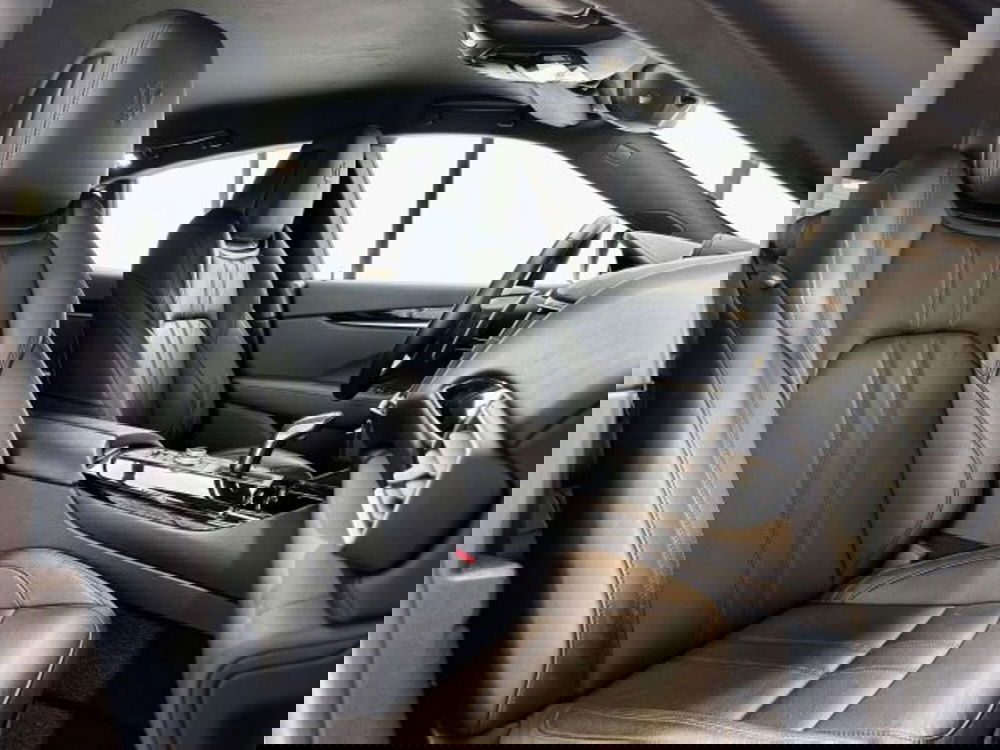 Maserati Levante usata a Torino (13)