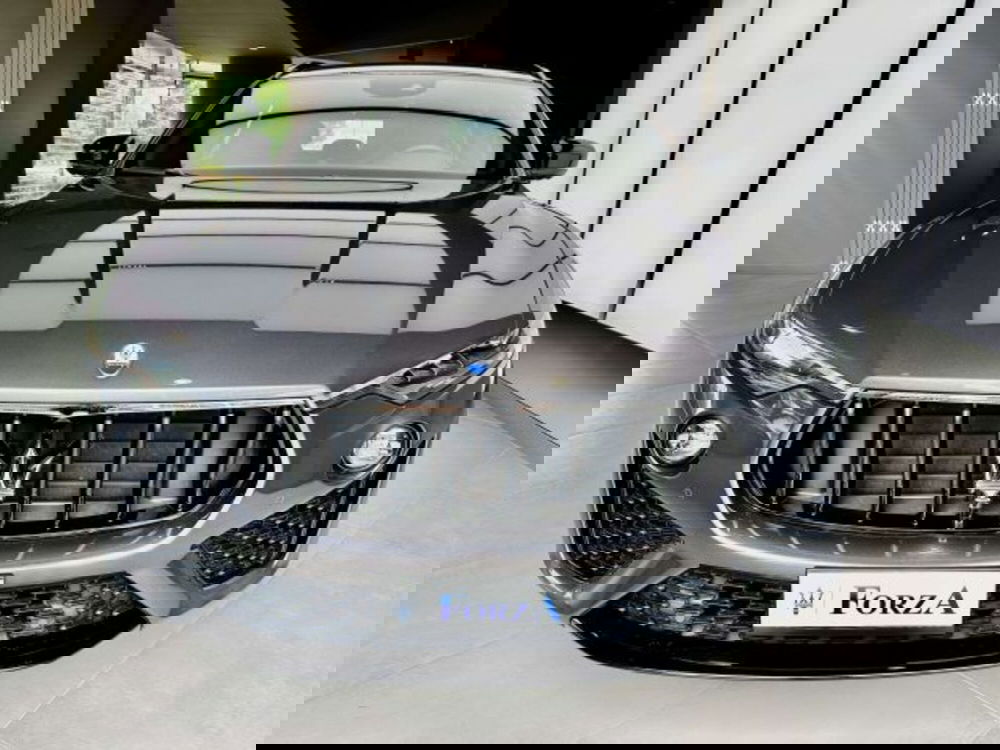 Maserati Levante usata a Torino (2)