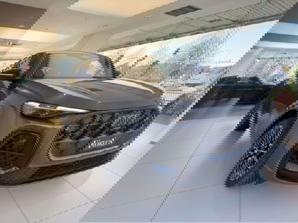 Audi Q5 Sportback nuova a Torino (3)