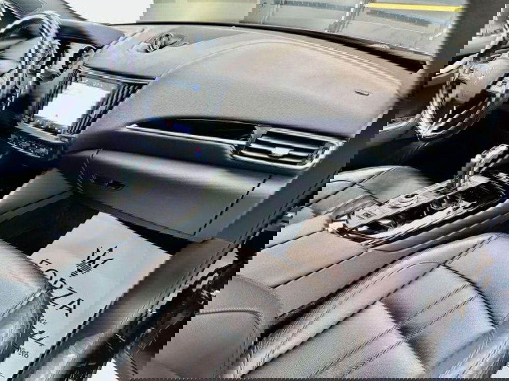 Maserati Levante usata a Torino (13)