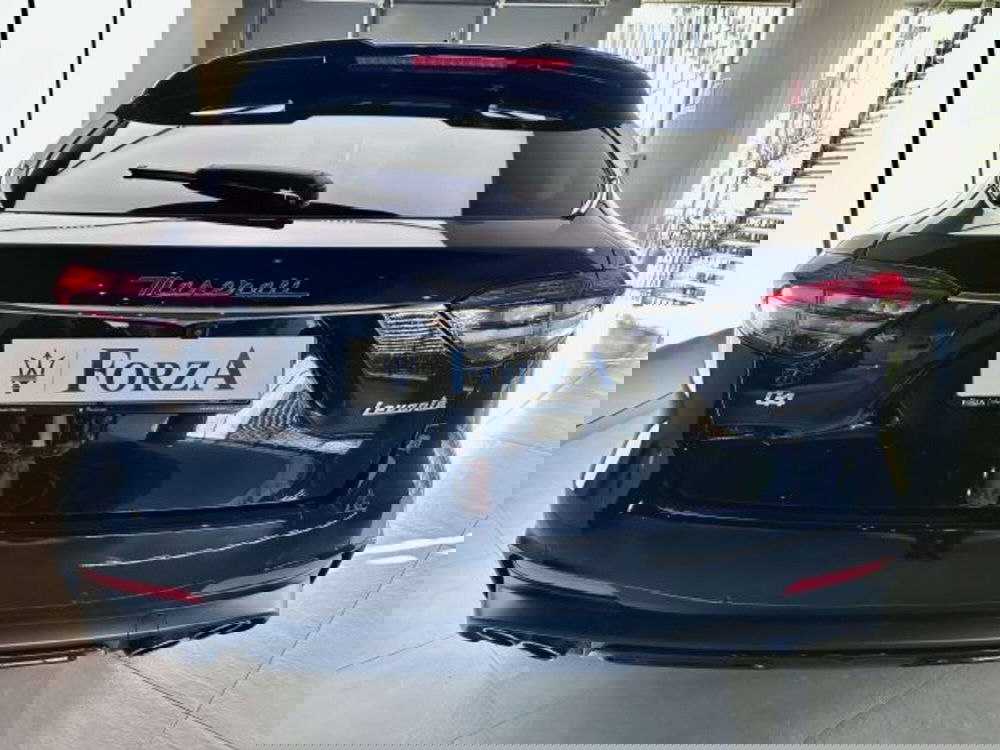 Maserati Levante usata a Torino (7)