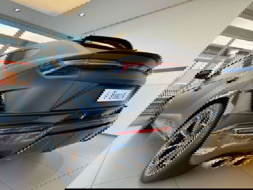 Lamborghini Urus usata a Torino (15)