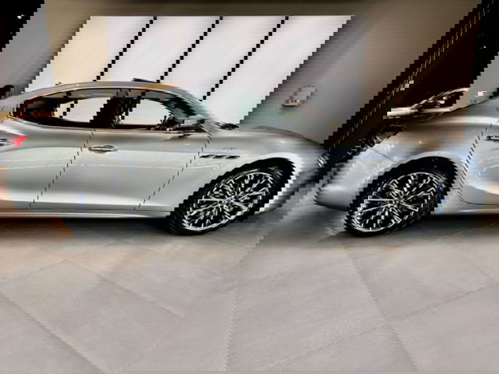Maserati Ghibli usata a Torino (4)